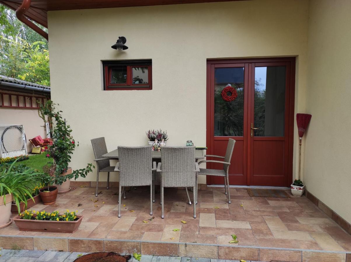 Eleonora Villa Balatonlelle Luaran gambar